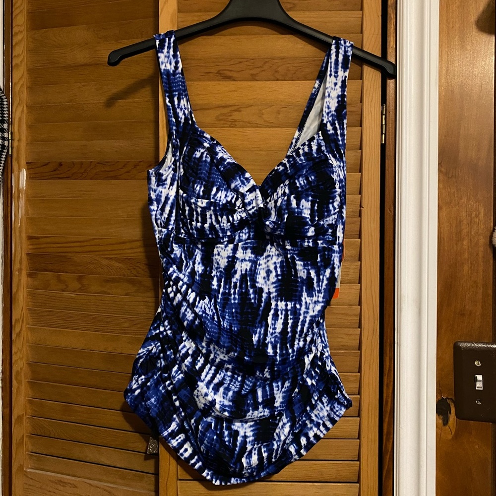 NWT One Piece Swimsuit with Tummy Control